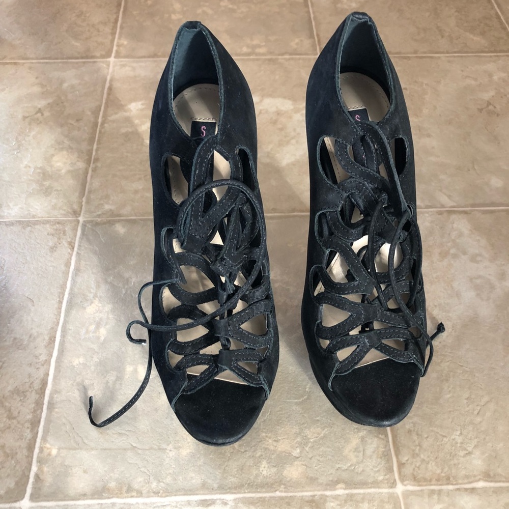 👠👠Worn once good condition Steven heels!